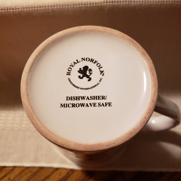 Beautiful Royal Norfolk Cardinal Coffee or Tea Mug - Picture 8 of 8